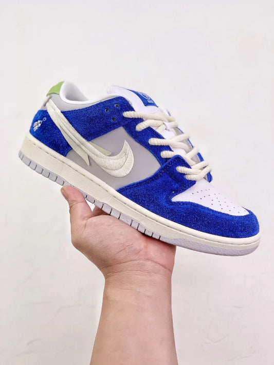 Fly Streetwear x Nike SB Dunk Low