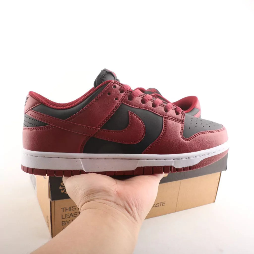 NK SB Dunk Low