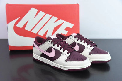 NK Dunk Low "Valentine's Day"