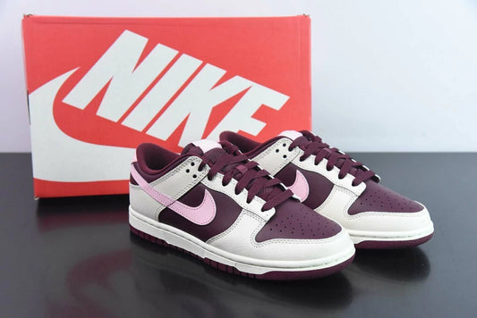 NK Dunk Low "Valentine's Day"