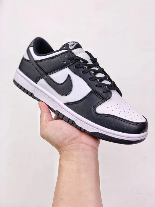 Nike Dunk Low "Panda"