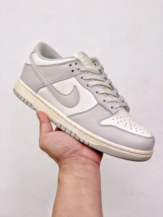 Nike SB Dunk Low "Light Bone"