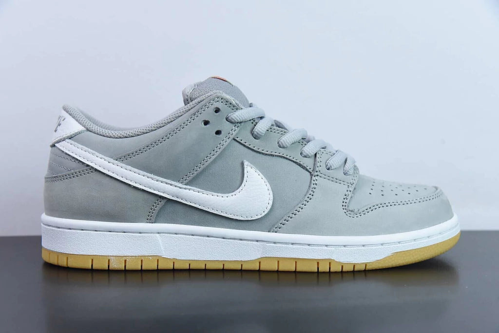 NK SB Dunk Low