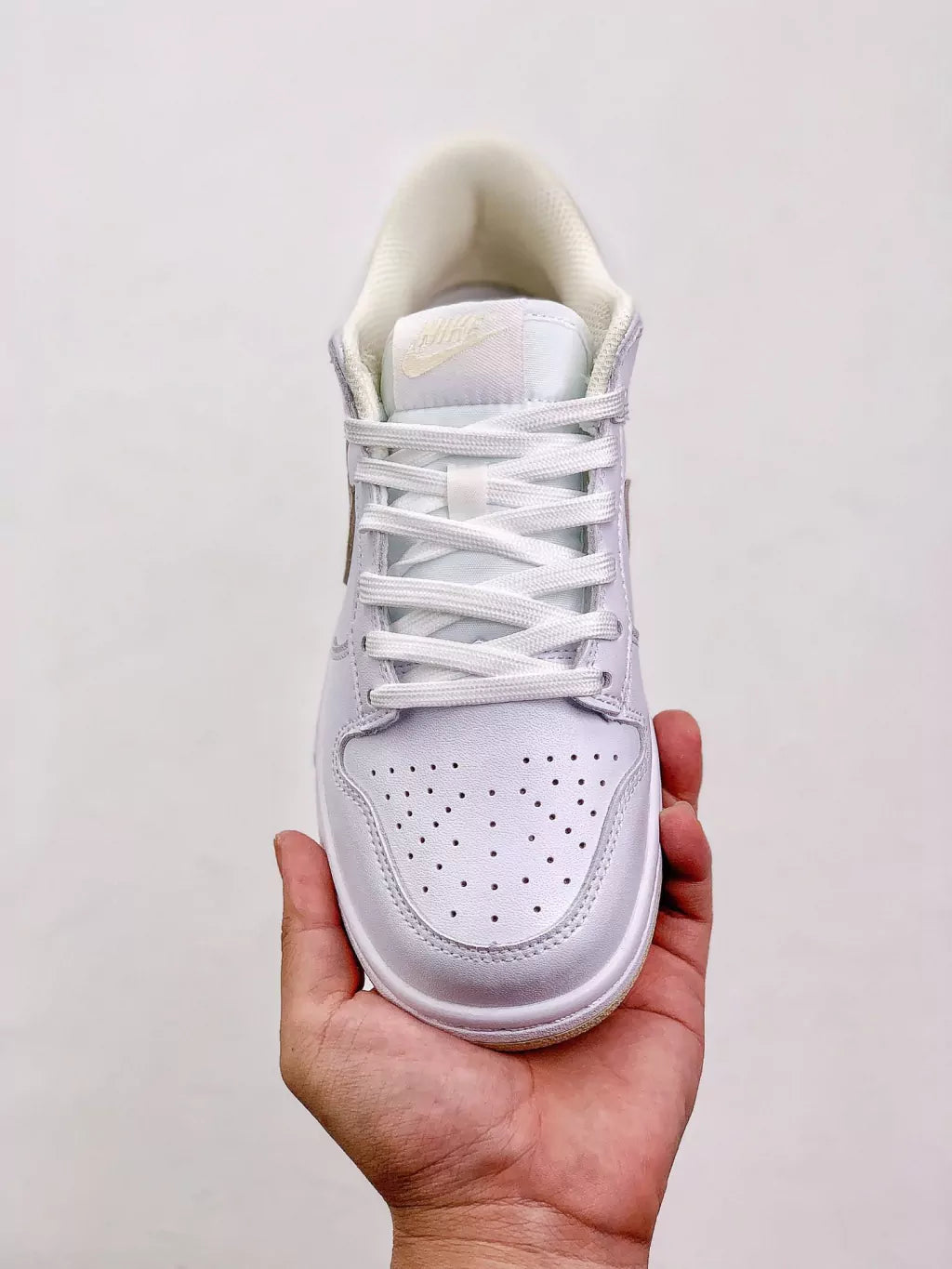 Nike Wmns SB Dunk Low"Pearl White"