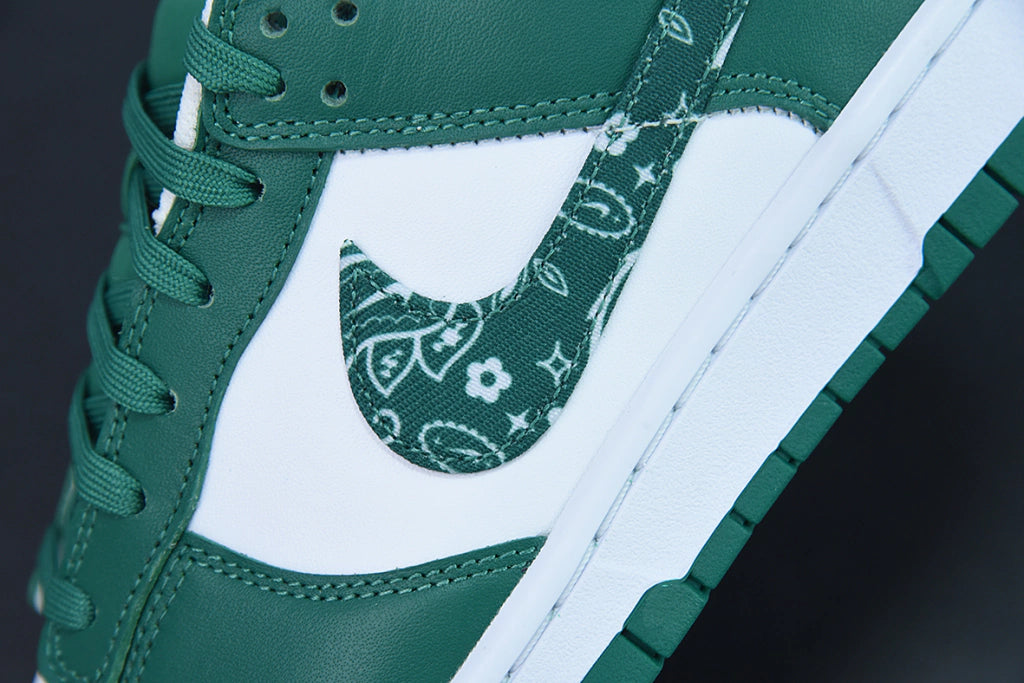 Nk Dunk Low “Green Paisley”